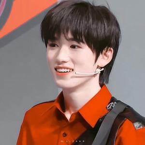 吃瓜明星宋亚轩视频大全,瓜田里的星光璀璨瞬间