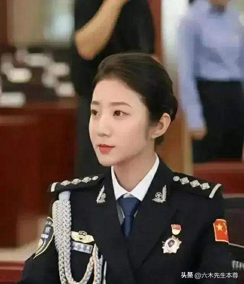 警花吃瓜事件视频播放,网络热议背后的真相揭秘